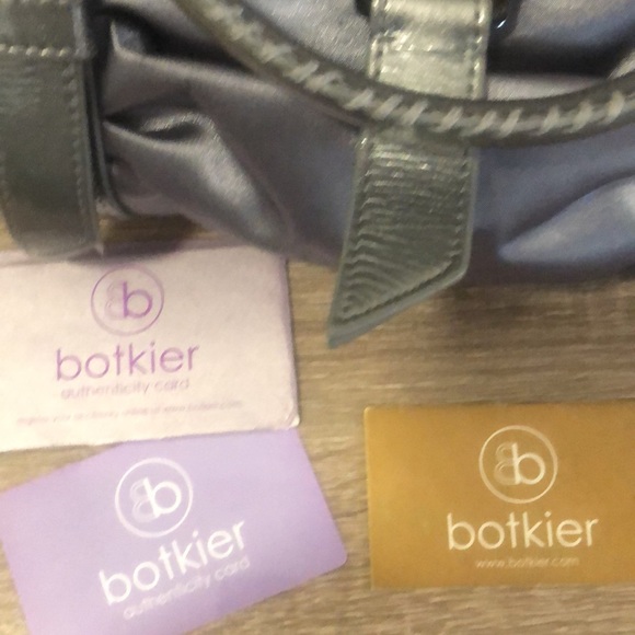 Botkier Trigger hobo style purse. EUC! - Picture 9 of 10